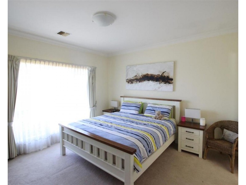 9 Melville Place, Tatton NSW 2650
