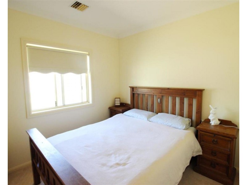 9 Melville Place, Tatton NSW 2650