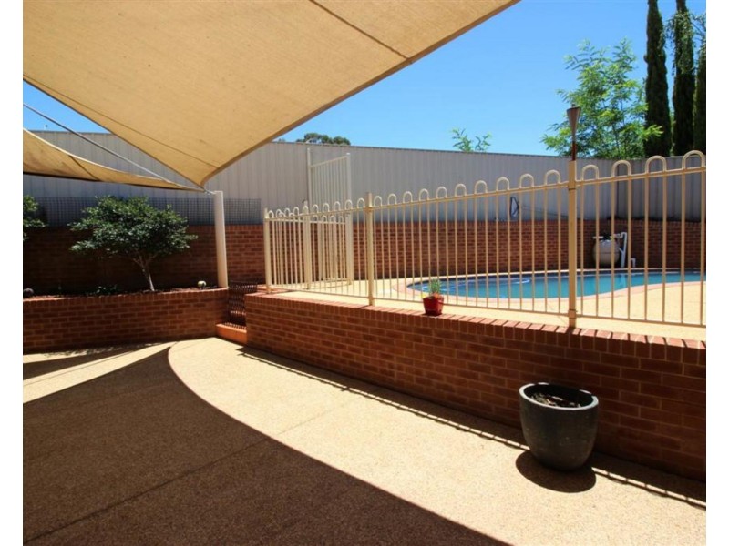 9 Melville Place, Tatton NSW 2650
