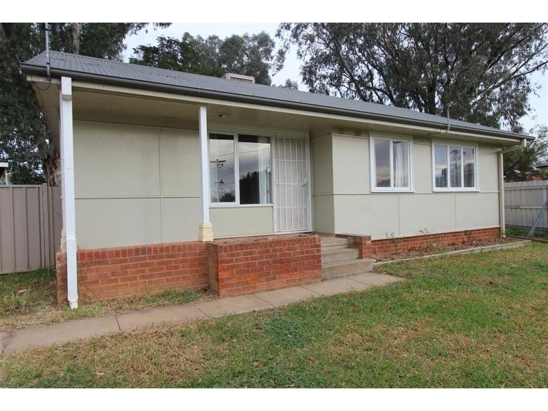 6 Townsend Place, Wagga Wagga NSW 2650