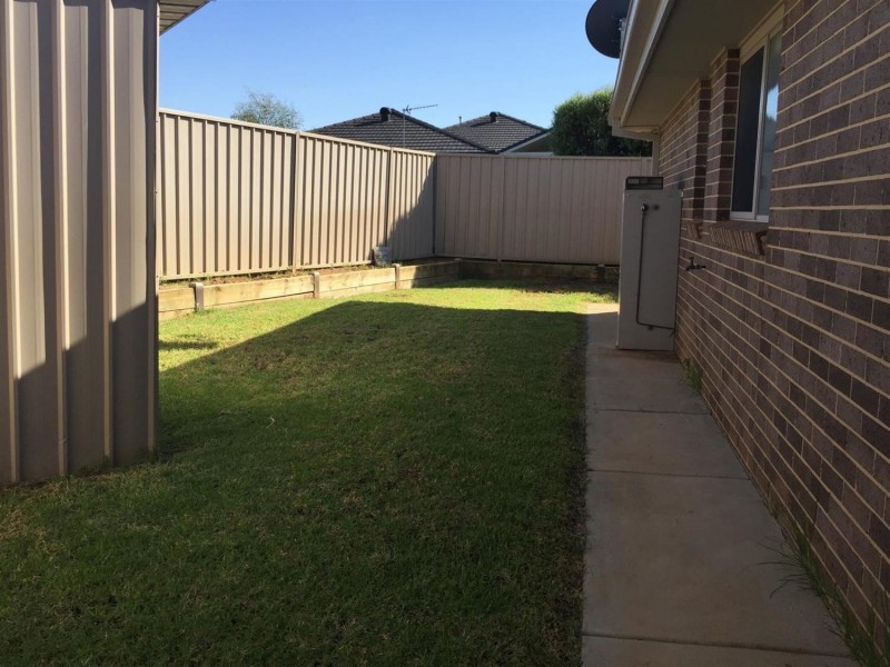 3/3-5 Womboin Street, Wagga Wagga NSW 2650