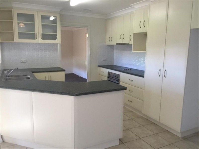 24 Cowan Place, Wagga Wagga NSW 2650