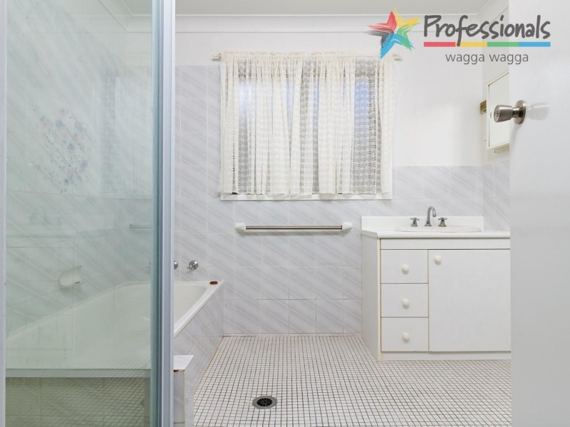 50 Maple Road, Wagga Wagga NSW 2650