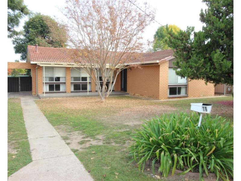 16 Main Street, Lake Albert NSW 2650
