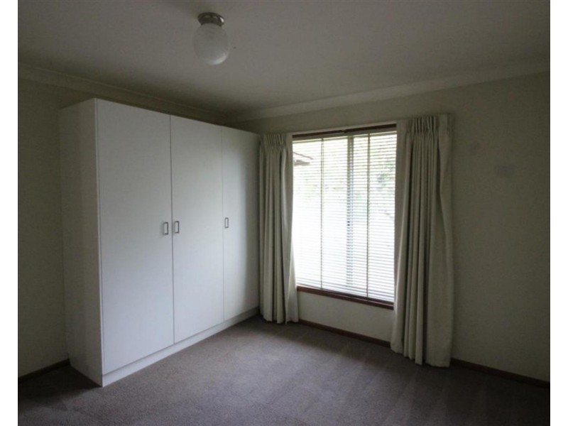 16 Main Street, Lake Albert NSW 2650