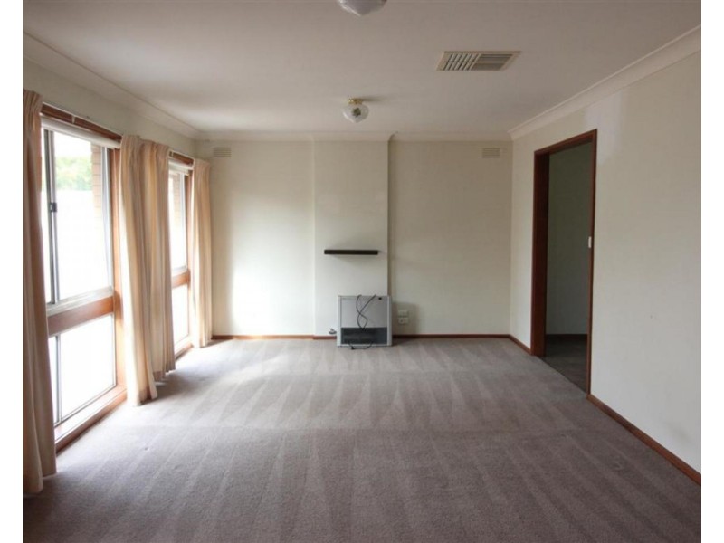 16 Main Street, Lake Albert NSW 2650