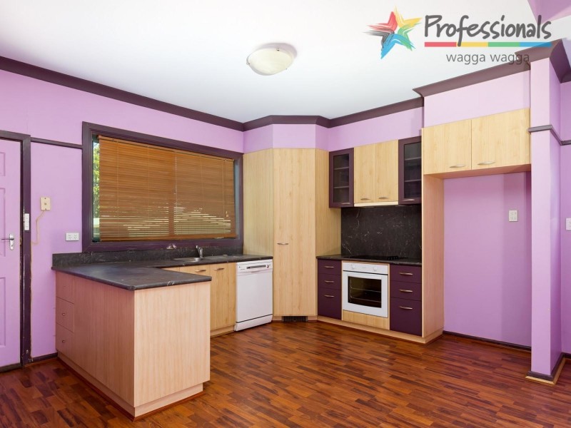 108 Fernleigh Road, Wagga Wagga NSW 2650