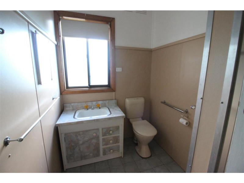 129 Grove Street, Kooringal NSW 2650