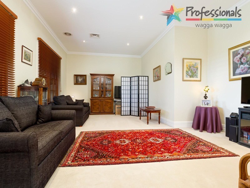 10 Lindsay Street, Wagga Wagga NSW 2650
