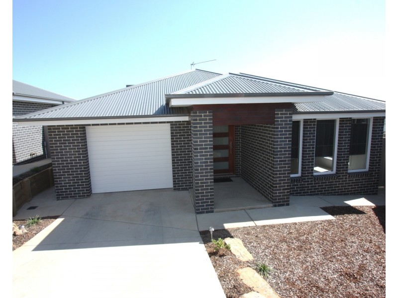 5/15 Murndal Place, Bourkelands NSW 2650