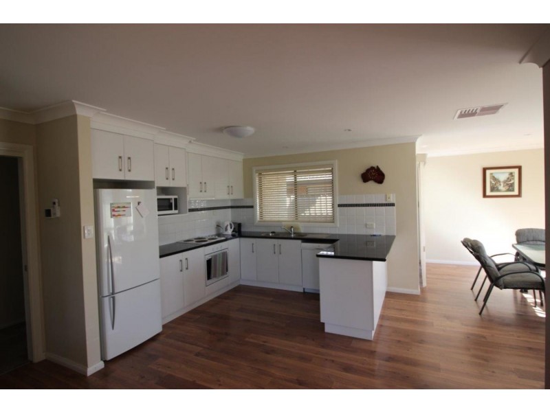 51 Mima Street, Glenfield Park NSW 2650