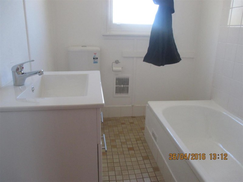 15 Barinya Street, Wagga Wagga NSW 2650