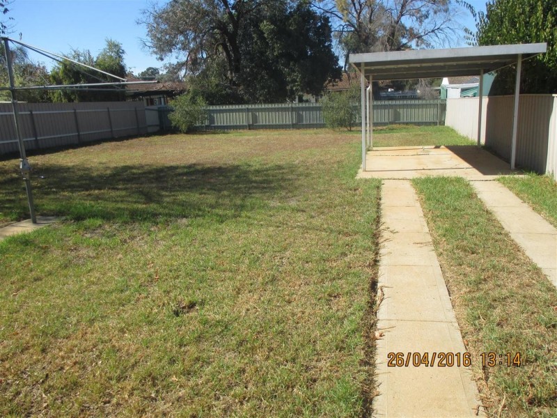15 Barinya Street, Wagga Wagga NSW 2650