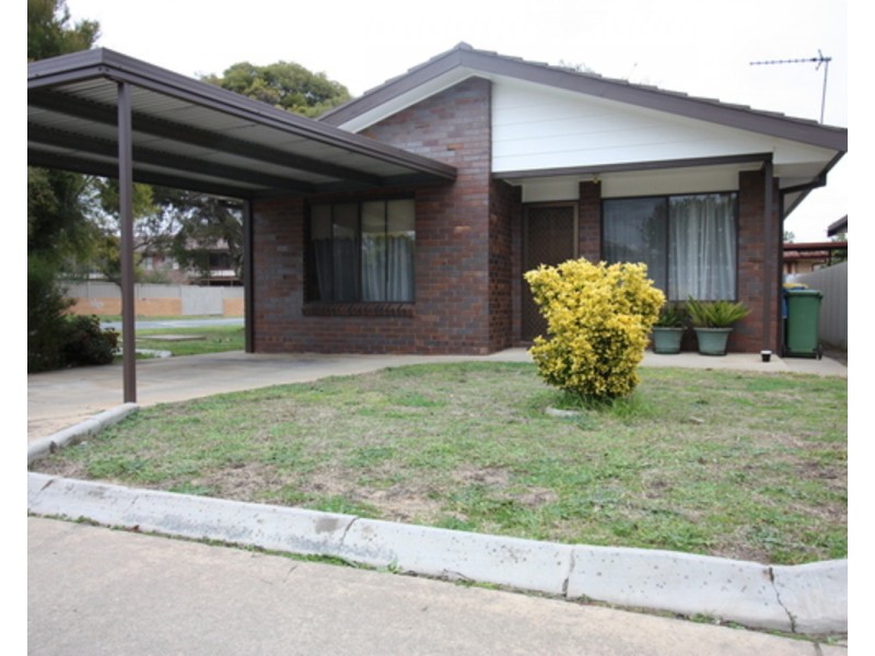 4/1 Lampe Avenue, Wagga Wagga NSW 2650