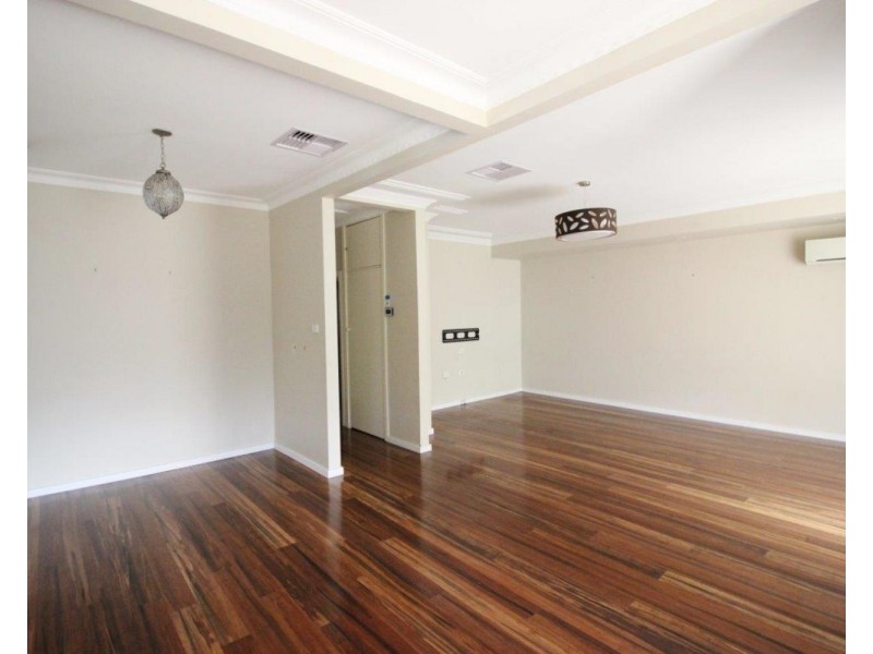 12  Waranga Avenue, Mount Austin NSW 2650