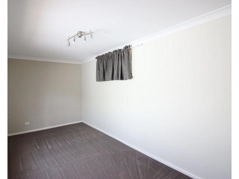 12  Waranga Avenue, Mount Austin NSW 2650
