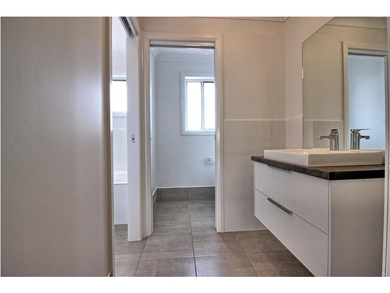 216 Barmedman Avenue, Estella NSW 2650