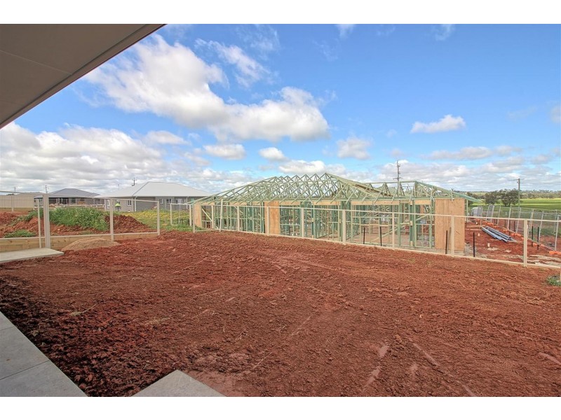 216 Barmedman Avenue, Estella NSW 2650