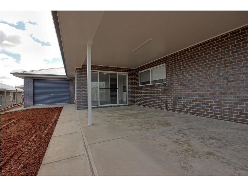 216 Barmedman Avenue, Estella NSW 2650