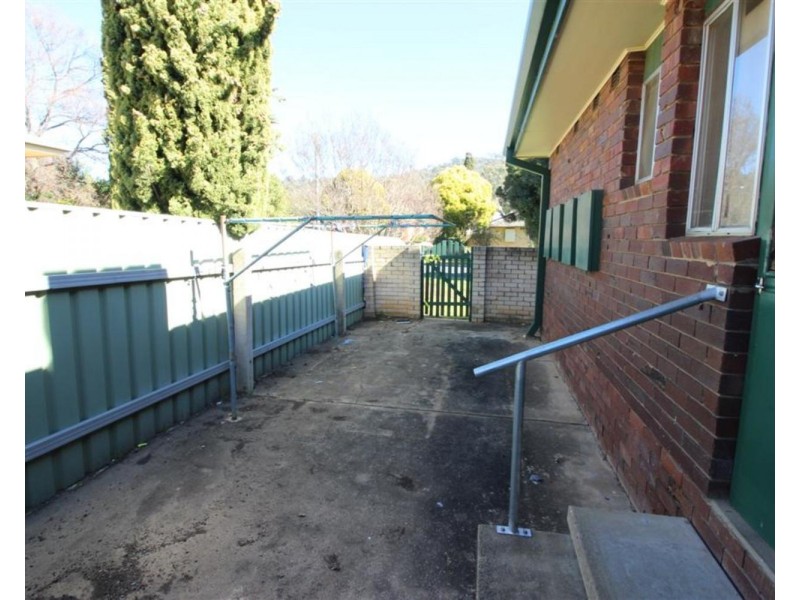 1/25 Kenneally Street, Kooringal NSW 2650