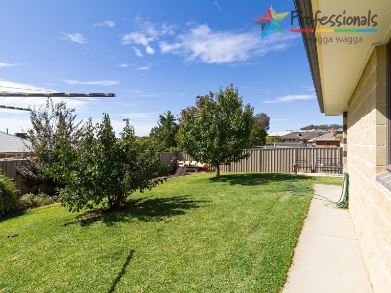 46 Kaloona Crescent, Wagga Wagga NSW 2650