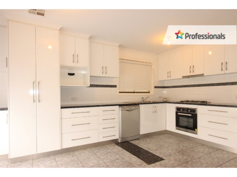 17 Dove Street, Mount Austin NSW 2650