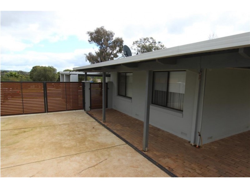 17 Dove Street, Mount Austin NSW 2650