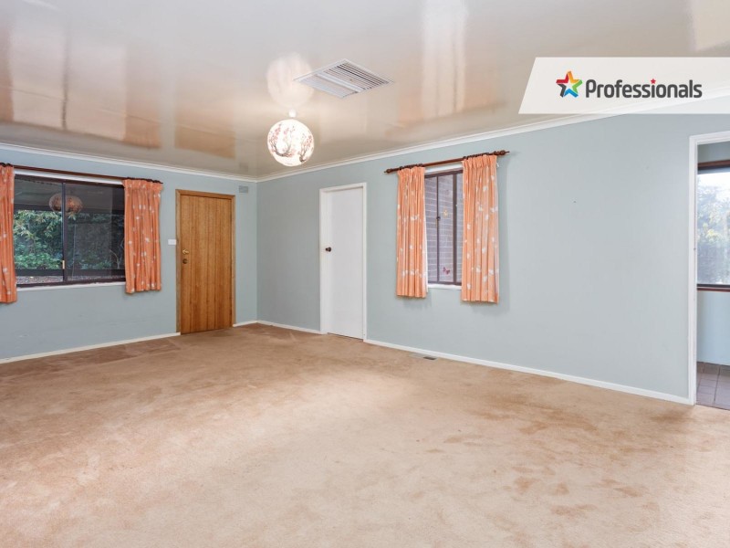 3 Raleigh Place, Kooringal NSW 2650