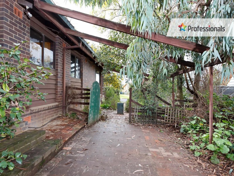3 Raleigh Place, Kooringal NSW 2650