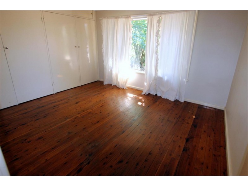 8 Thomas Street, Wagga Wagga NSW 2650