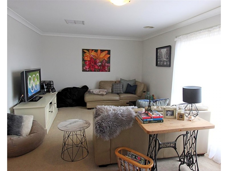 36 Langi Crescent, Glenfield Park NSW 2650