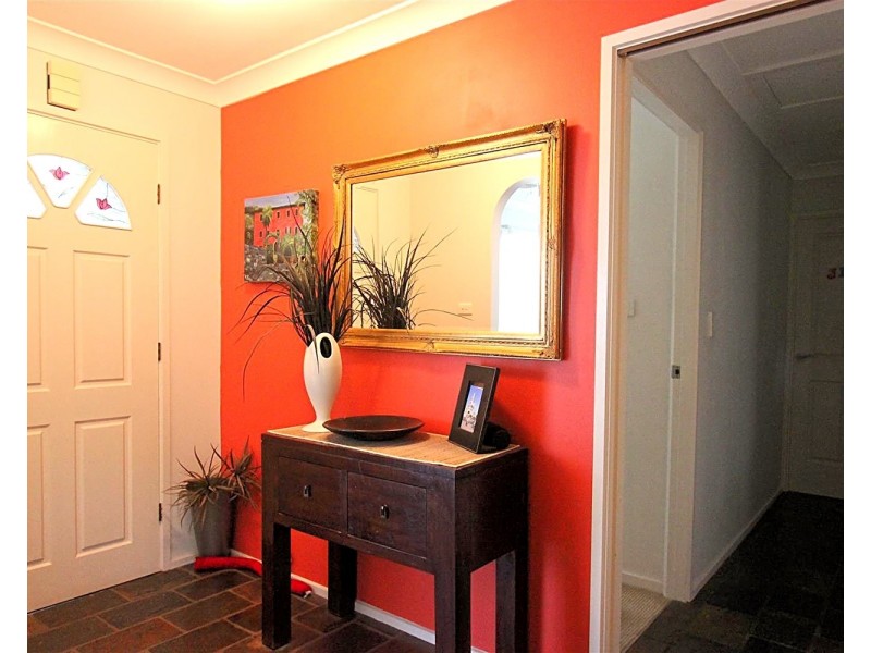 36 Langi Crescent, Glenfield Park NSW 2650