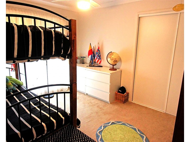 36 Langi Crescent, Glenfield Park NSW 2650