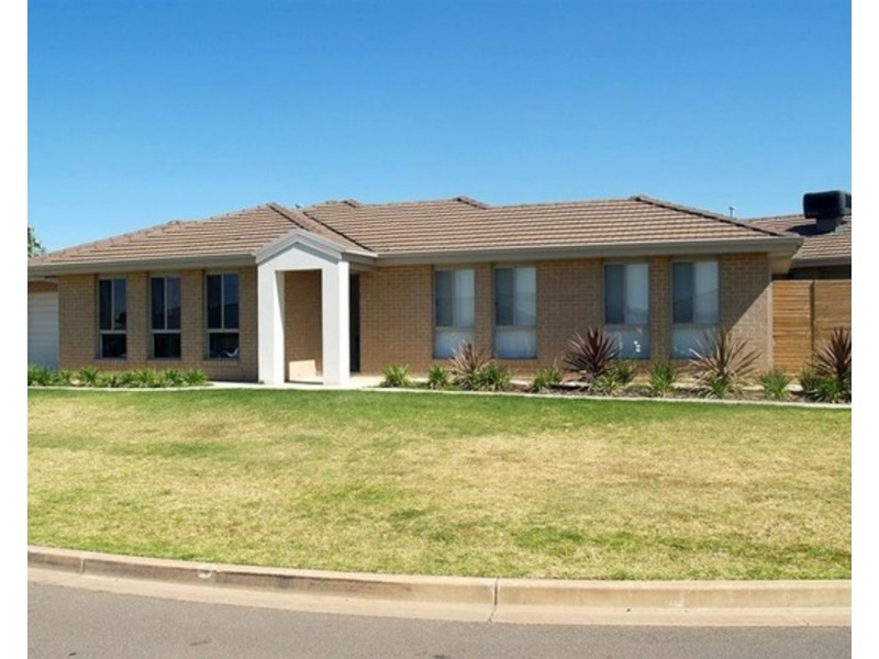 31 Woomera Place, Wagga Wagga NSW 2650