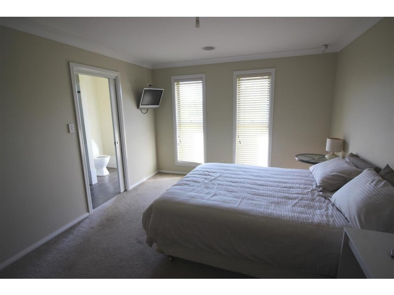 51 Mima Street, Glenfield Park NSW 2650