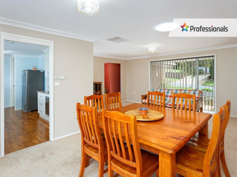 30 Henwood Avenue, Kooringal NSW 2650