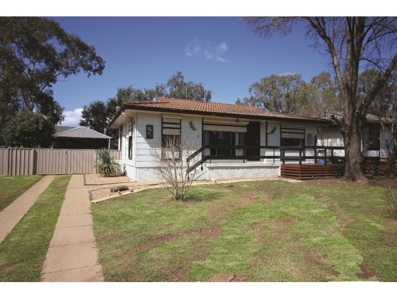 3 Warren Place, Mount Austin NSW 2650