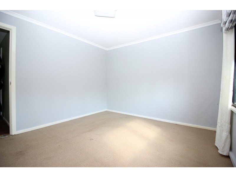 3 Warren Place, Mount Austin NSW 2650