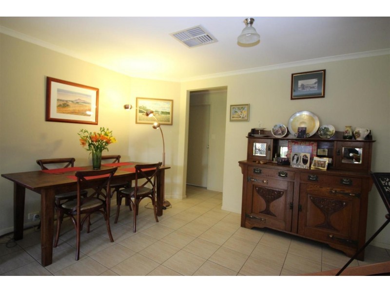 6 Grampian Place, Tatton NSW 2650