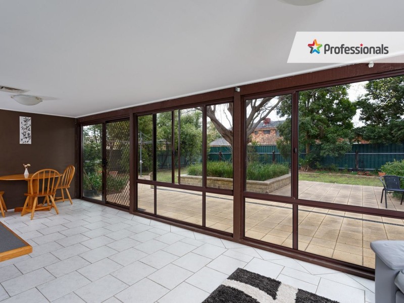 17 Taupo Drive, Lake Albert NSW 2650