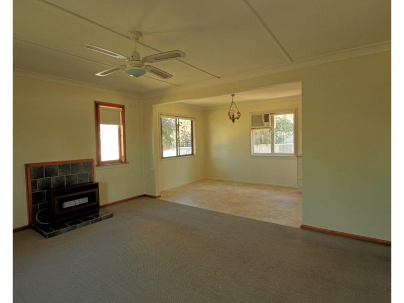 2 Moani Place, Wagga Wagga NSW 2650
