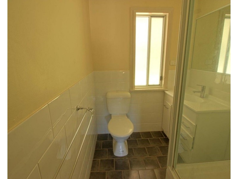2 Moani Place, Wagga Wagga NSW 2650