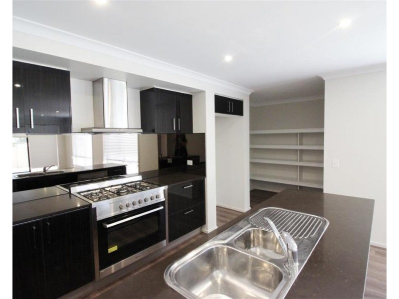 7 Chipp Place, Lloyd NSW 2650