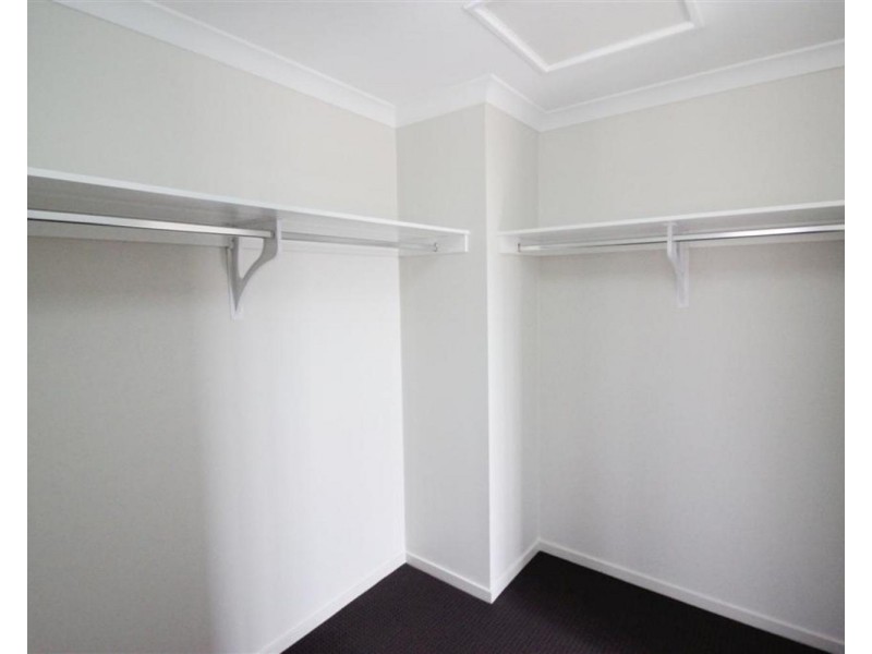 7 Chipp Place, Lloyd NSW 2650