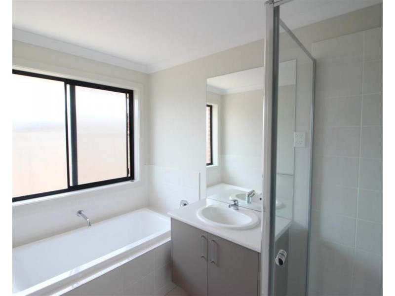 7 Chipp Place, Lloyd NSW 2650