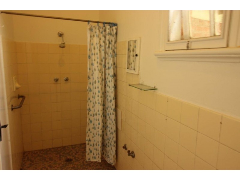 69 Peter Street, Wagga Wagga NSW 2650