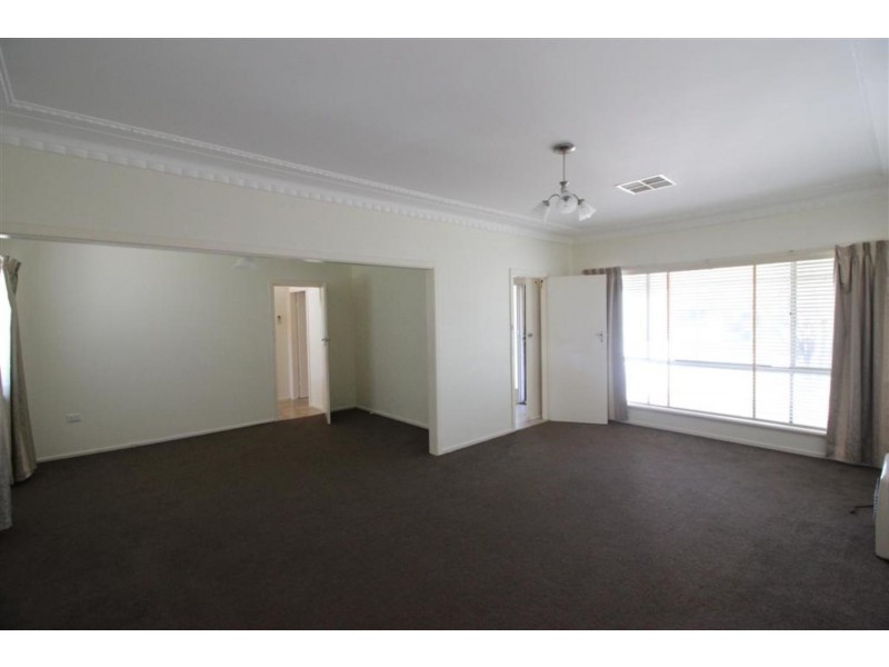 19 Martin Street, Tolland NSW 2650
