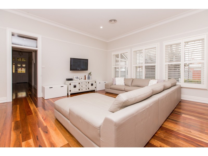 50 Simmons Street, Wagga Wagga NSW 2650