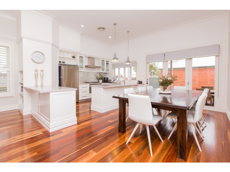 50 Simmons Street, Wagga Wagga NSW 2650
