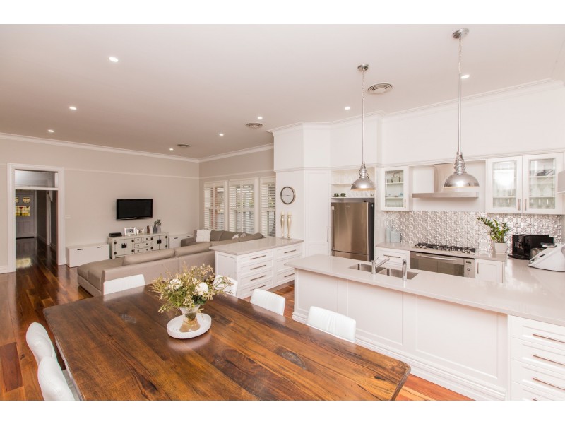 50 Simmons Street, Wagga Wagga NSW 2650